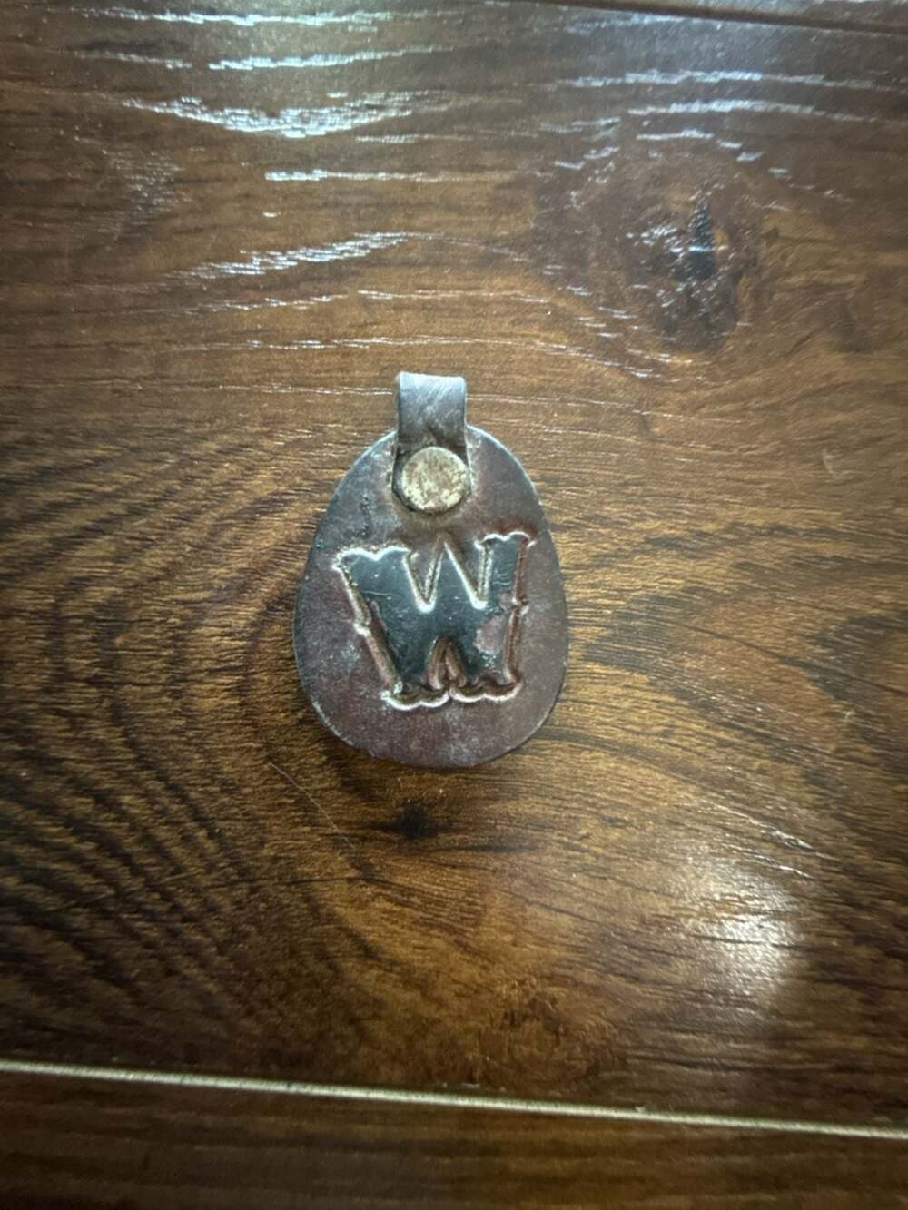 Vintage Leather Honduras Es Un Gran Pais Letter W Keychain FOB Pendant